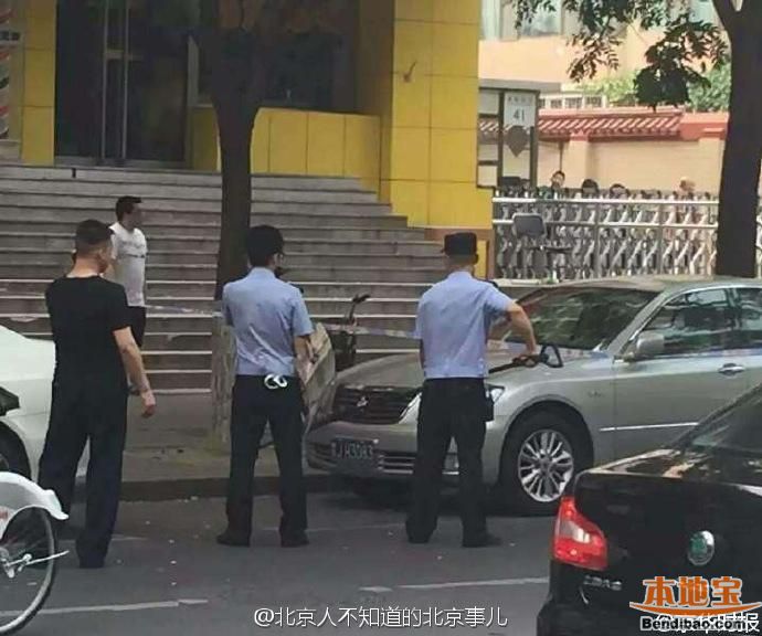 北京西城区一精神病人病情发作 持刀砍伤两名