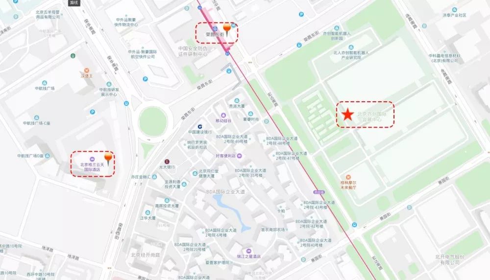 2018年10月22日至24日,2018北京微电子国际研讨会暨世界集成电路大会将在北京亦创国际会展中心(北京经济技术开发区荣昌东街6号)举行。 因参会人数较多,为避免交通拥堵,IC WORLD组委会建议乘坐公共交通工具绿色出行。 公共交通工具 地铁:亦庄线荣昌东街站(B1南口出),步行约700米即到。 展商从西2门进入,观众从南3门进入换取观众证。 自驾车 已自行办理停车证的展商从亦创国际会展中心的西1门进入。 社会车辆建议停在格兰云天酒店停车场(费用自理)。