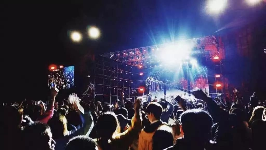 2019成都摇滚马拉松(时间 线路 罚金 亮面)