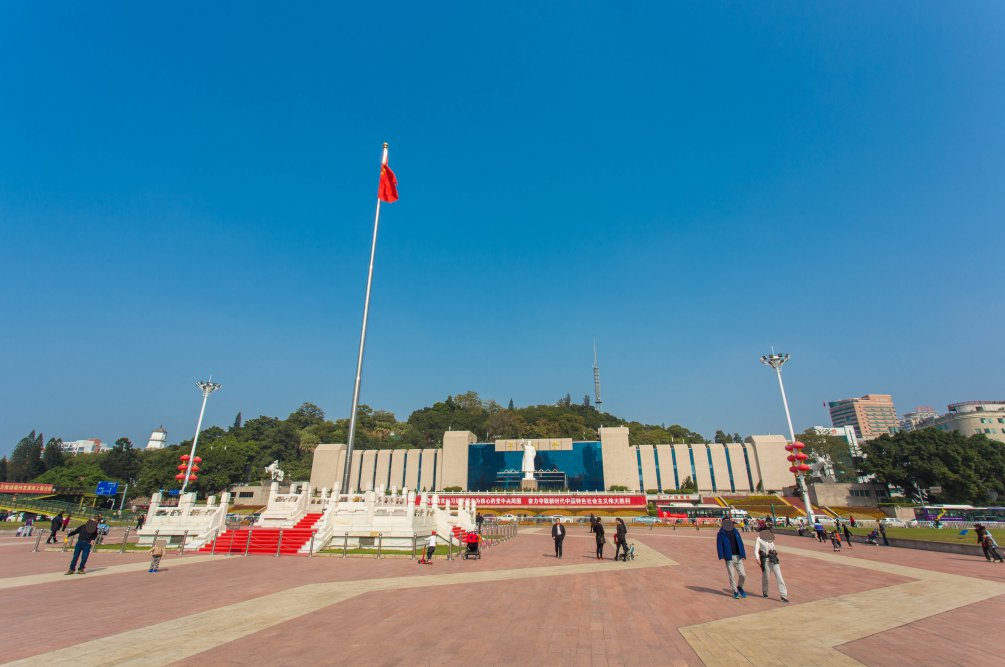 福州五一广场升旗时间