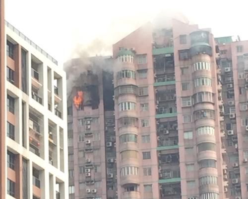 5月7日广州荔湾广场7号楼发生大火 起火原因未知