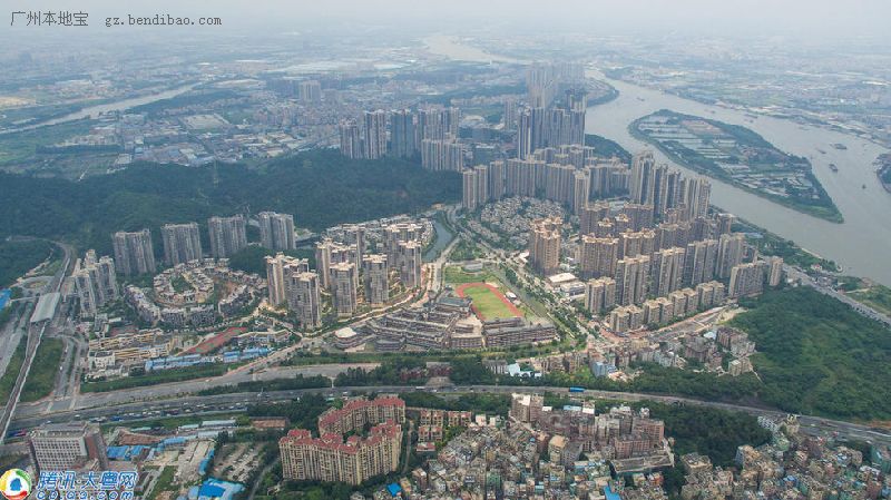 广州金沙洲航拍组图 满岛的楼房 被戏称"卧岛"