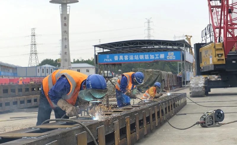 广州地铁番禺客运站完成主体围护施工 进入基坑开挖阶段