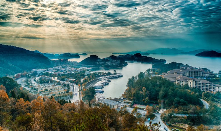 景区地址和联系方式   【景区地址】千岛湖森林氧吧景点位于淡竹