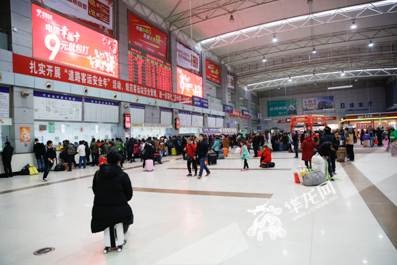 重庆北站南、北广场汽车站开通54条超长客运