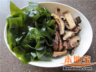 香菇海带味增汤的做法步骤:5