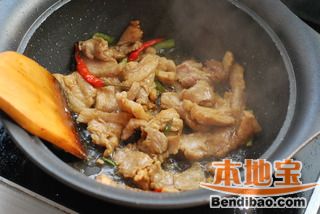 【莲藕木耳炒肉片】的做法步骤:7