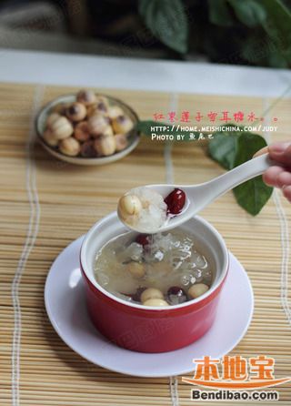 莲子雪耳糖水---解决秋燥的食谱的做法步骤:12