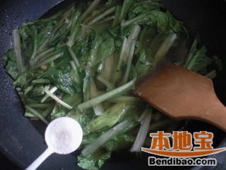 小白菜血肠砂锅的做法步骤:5