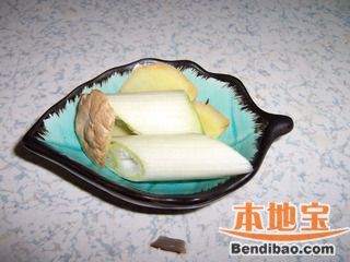 砂锅小土豆的做法步骤:3
