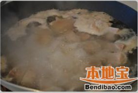砂锅红烧肉的做法步骤:1