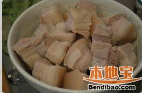 砂锅红烧肉的做法步骤:2