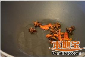 砂锅红烧肉的做法步骤:3
