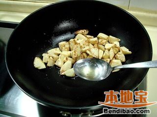 干锅海味烧笋的做法步骤:5