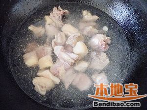 【顶级厨师】一鸭六吃之三----干锅三宝的做法步骤:2