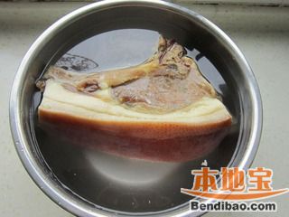 干锅腊肉的做法步骤:1