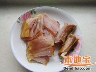 干锅腊肉的做法步骤:3
