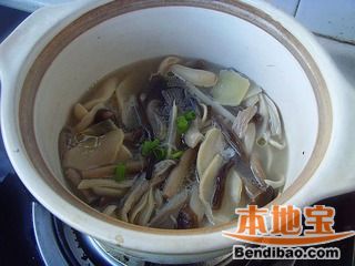 菌菇煲的做法步骤:8