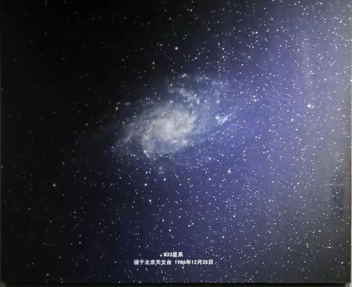 11月21日 星空上演土星会月美丽星象 肉眼或可