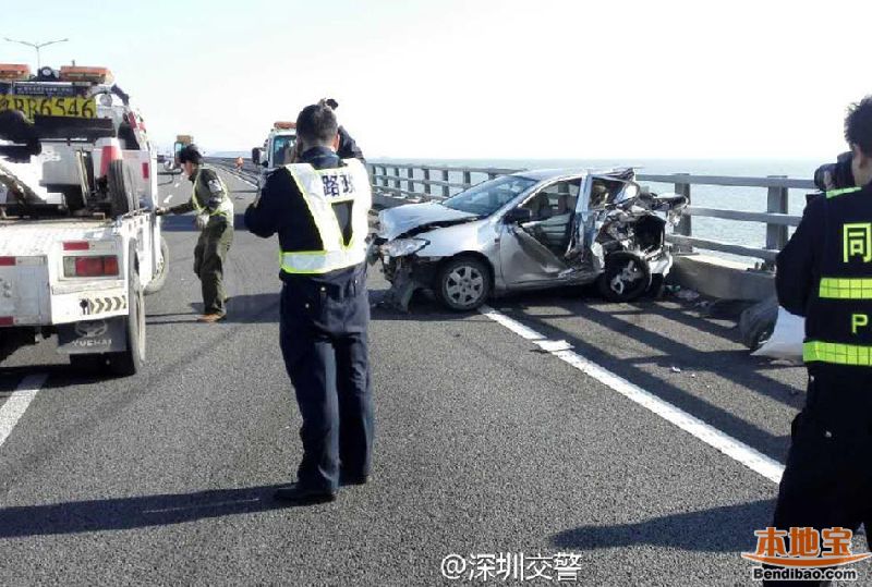 深圳春节沿江高速发生汽车追尾 如何防止汽车追尾高清图片