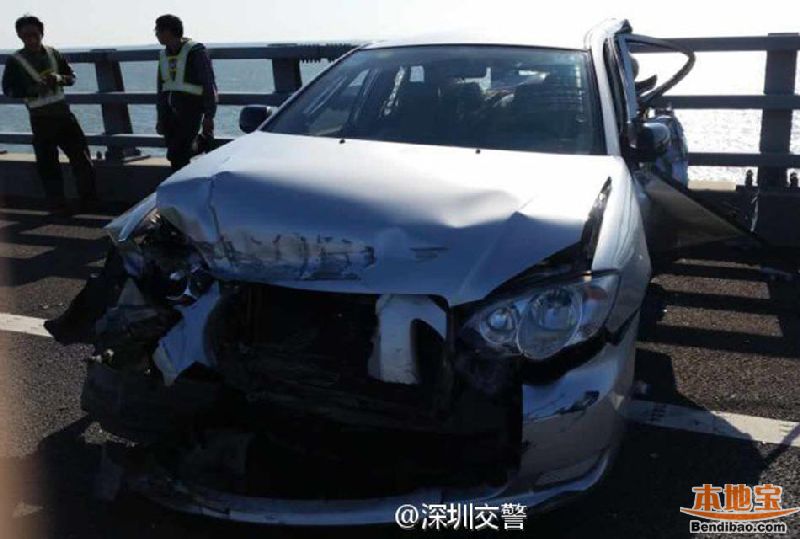 深圳春节沿江高速发生汽车追尾 如何防止汽车追尾高清图片