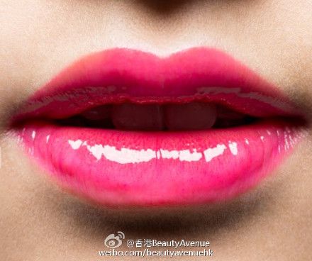 朗豪坊YSL 3月初优惠火力全开 口红套装&粉底套装等你来