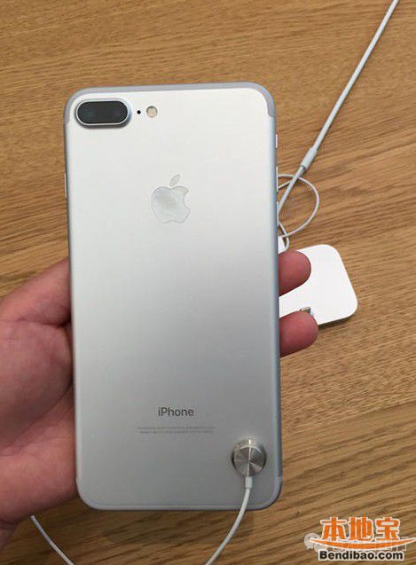 在港实拍iphone7价格!苹果店、百老汇、丰泽价格对比