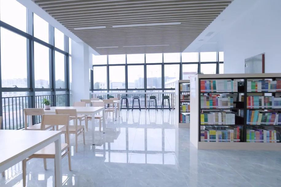 深圳龙华图书馆开放时间