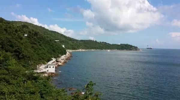 深圳东部海滨栈道:世界最长海滨栈道