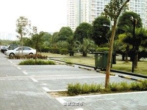 武汉共计25.7万个泊位 平均6至7辆车才一个车