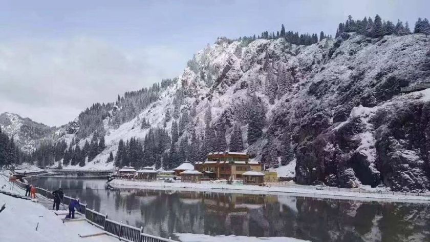 乌鲁木齐旅游景点推荐——飞雪峡谷