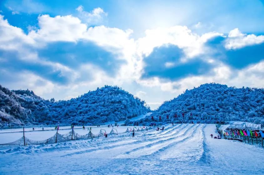 重庆茅草坝滑雪场图片