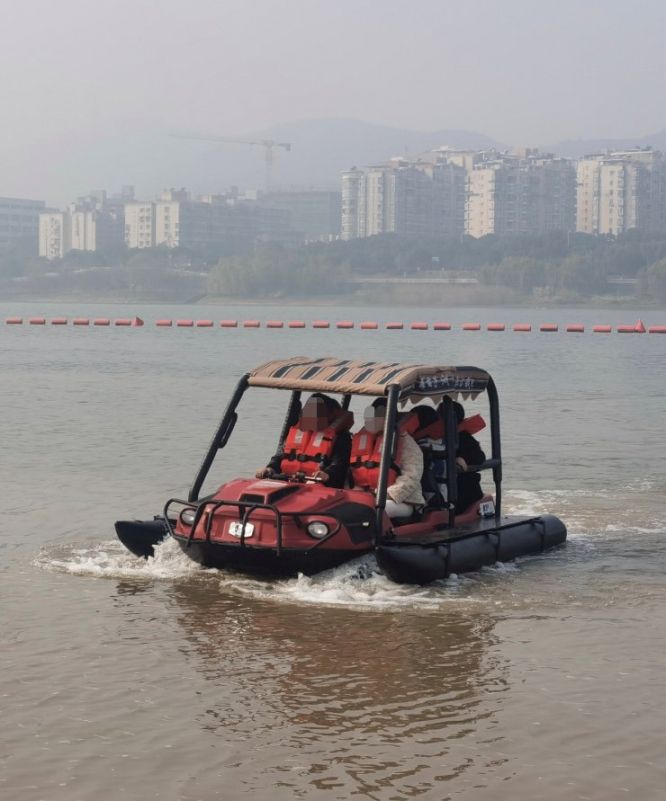 橘子洲水陆两栖车长什么样附实拍图