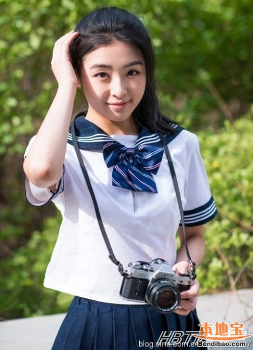 盘点那些超美校服女神 明星令人惊叹的化丑为美能力