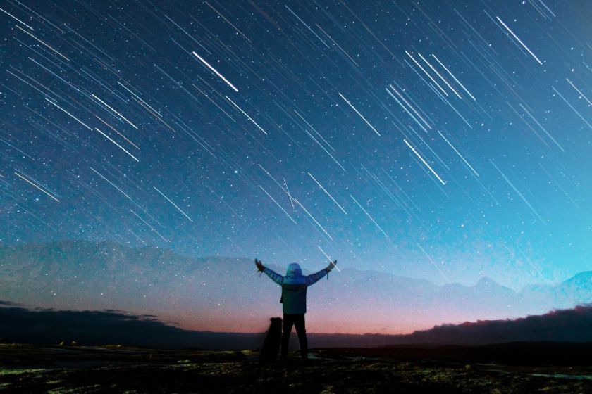 流星雨2021年4月流星雨图片