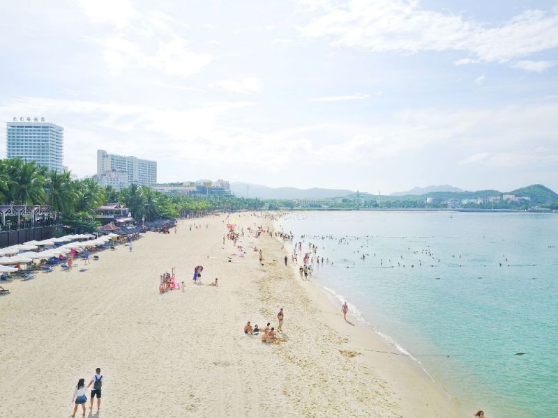 此外,惠安崇武古城,晉江衙口沙灘,石獅黃金海岸等地也都是賞月的好