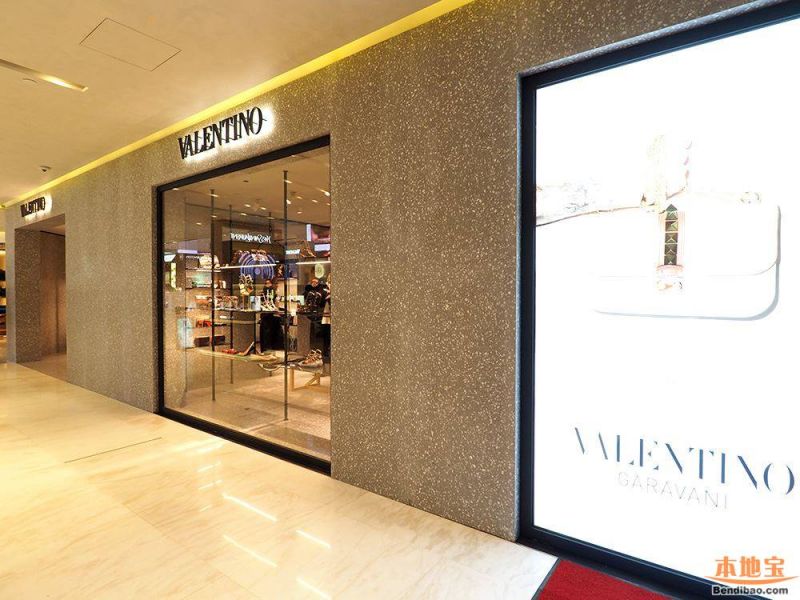 valentino崇光铜锣湾店3月24日隆重开幕