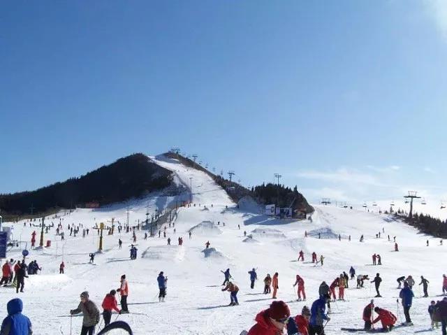 宜昌五峰国际滑雪场图片